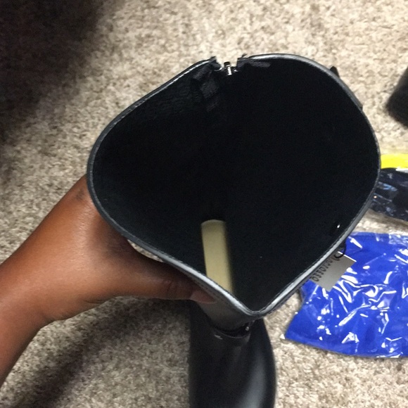 Brand new black rain boats. With in soles & towel - Picture 6 of 6